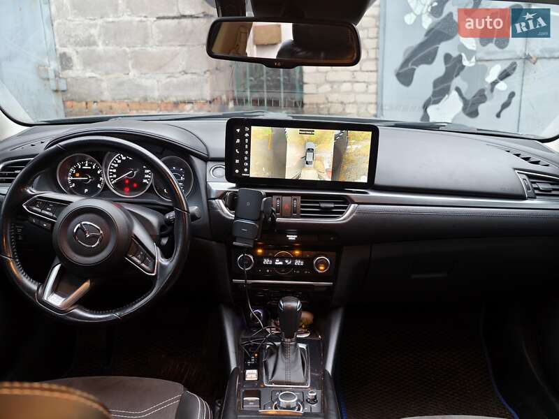 Седан Mazda 6 2017 в Днепре