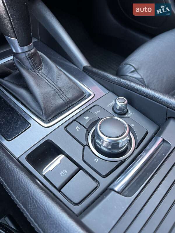 Седан Mazda 6 2016 в Мукачево