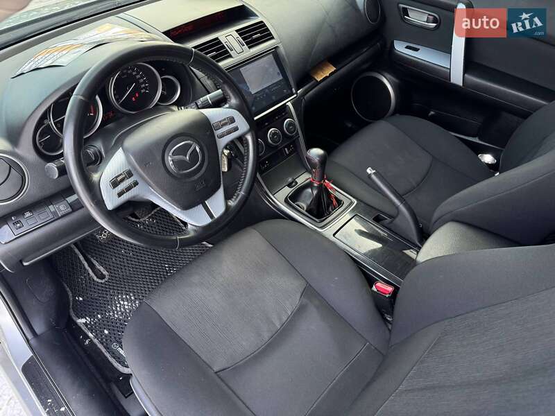 Седан Mazda 6 2008 в Ровно