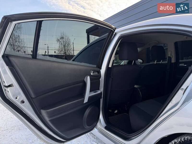 Седан Mazda 6 2008 в Ровно