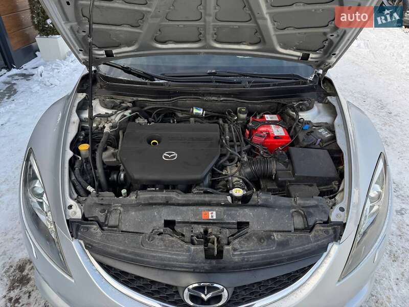 Седан Mazda 6 2008 в Ровно