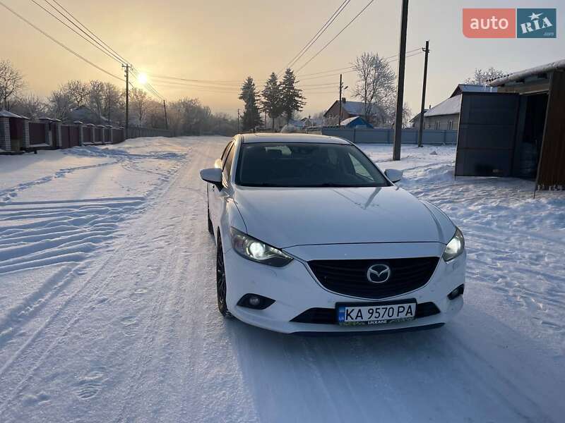 Седан Mazda 6 2013 в Вороновице