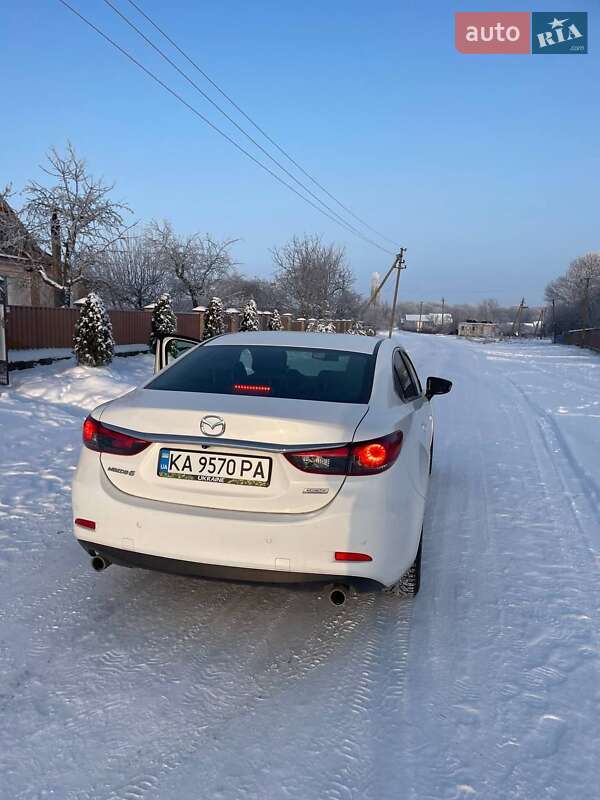 Седан Mazda 6 2013 в Вороновице