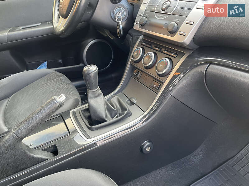 Седан Mazda 6 2009 в Богодухове