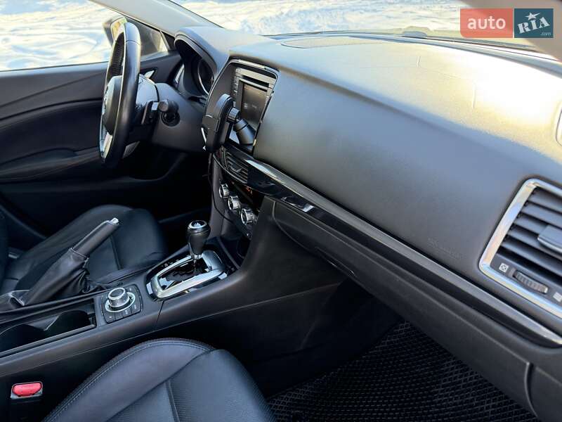 Седан Mazda 6 2012 в Львові
