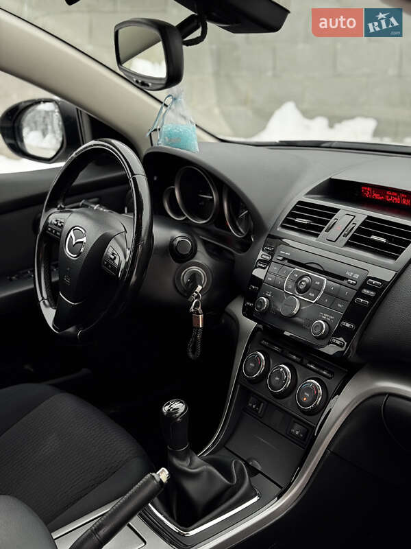 Універсал Mazda 6 2010 в Рівному