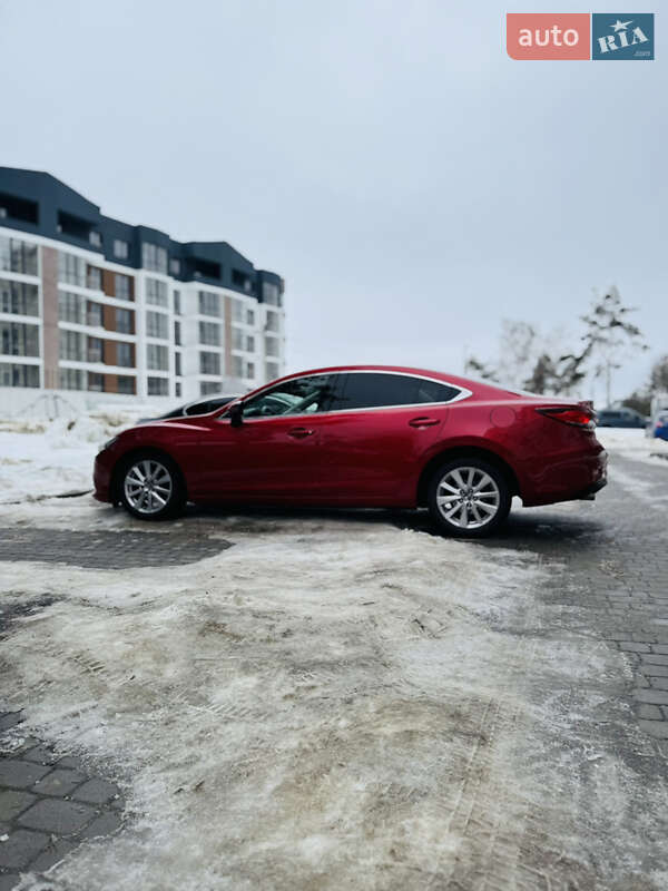 Седан Mazda 6 2014 в Новояворівську