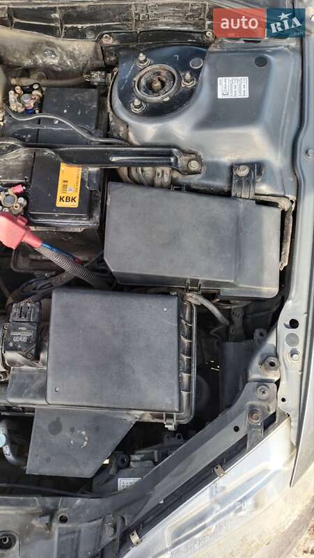 Седан Mazda 6 2003 в Запоріжжі