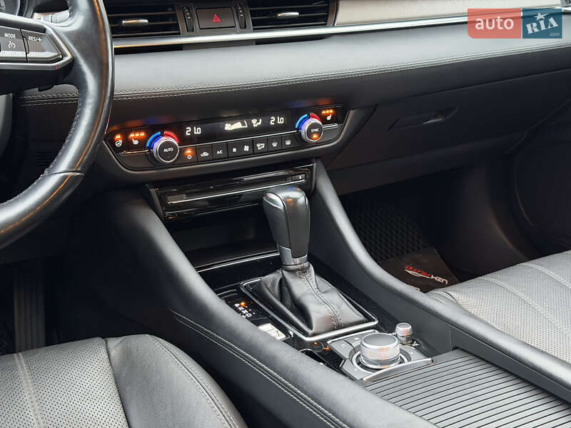Седан Mazda 6 2018 в Ужгороді