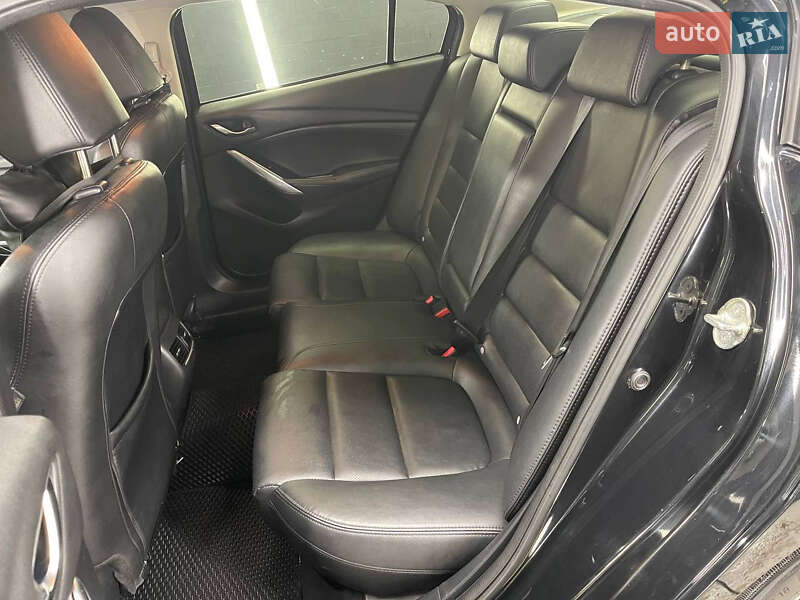 Седан Mazda 6 2016 в Дніпрі