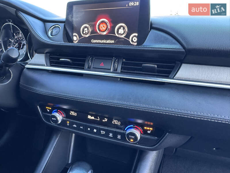 Седан Mazda 6 2018 в Бродах