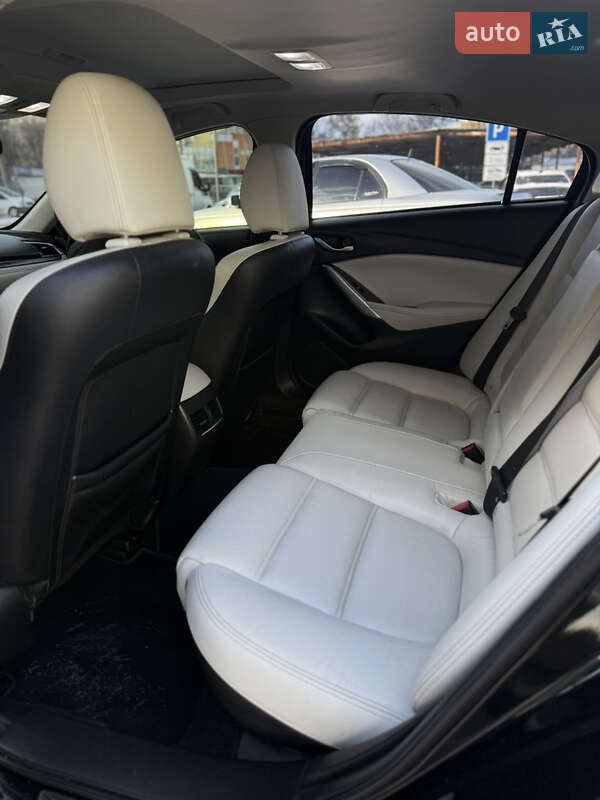Седан Mazda 6 2015 в Днепре