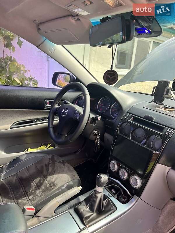 Седан Mazda 6 2003 в Зачепиловке