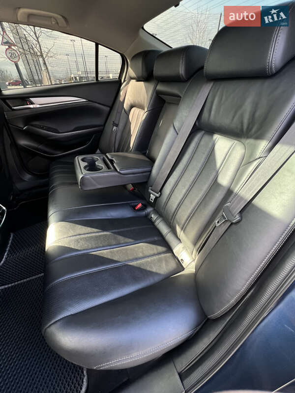 Седан Mazda 6 2018 в Мукачевому