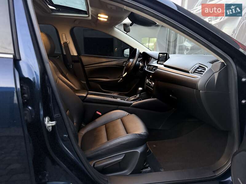 Седан Mazda 6 2017 в Львові