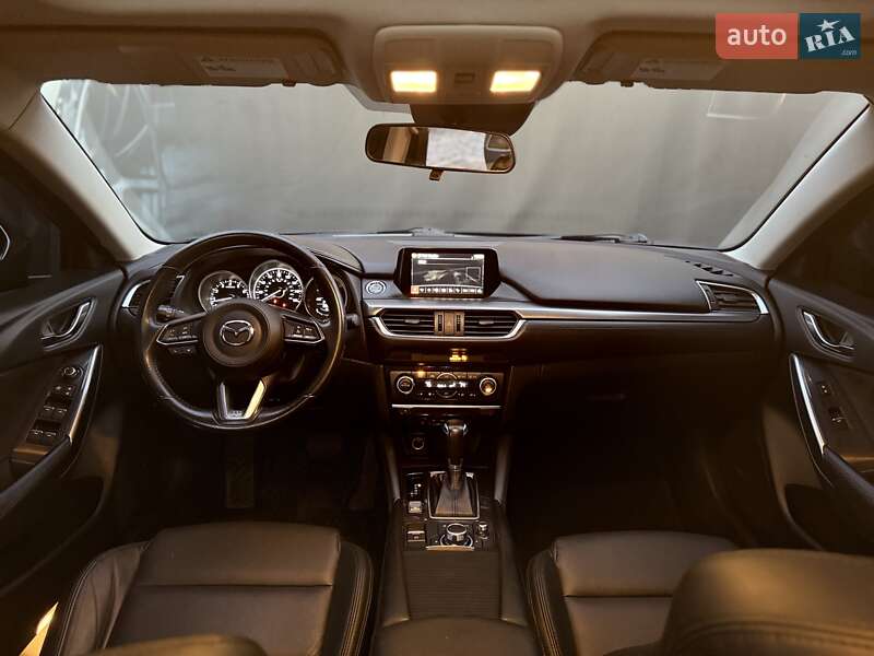 Седан Mazda 6 2017 в Львові