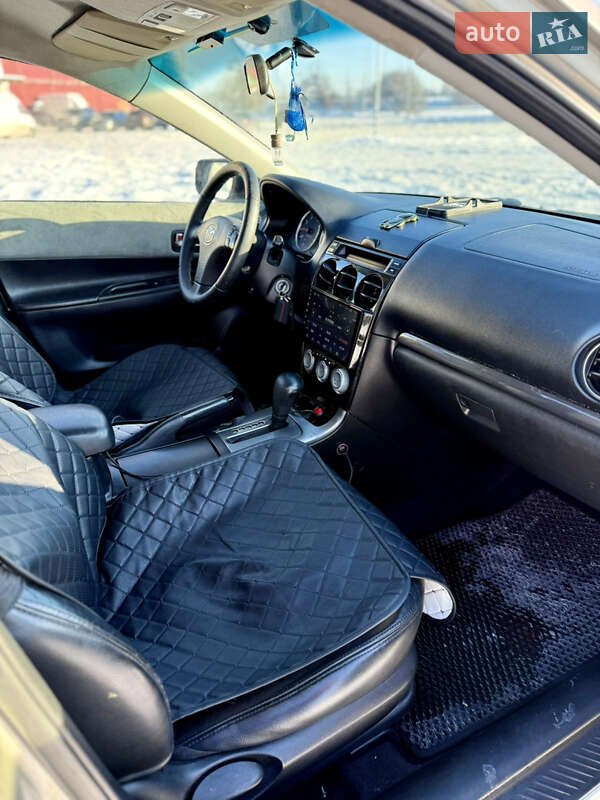 Седан Mazda 6 2002 в Киеве