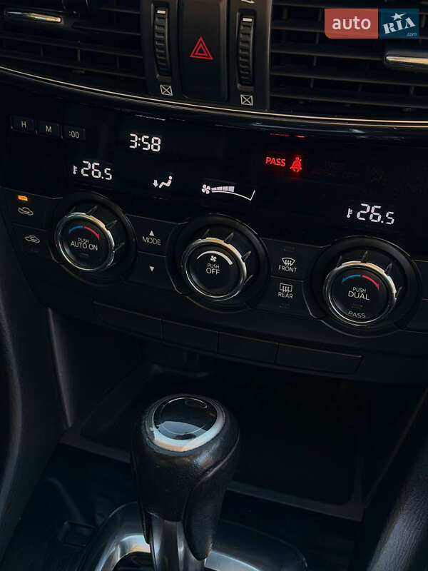 Седан Mazda 6 2013 в Днепре