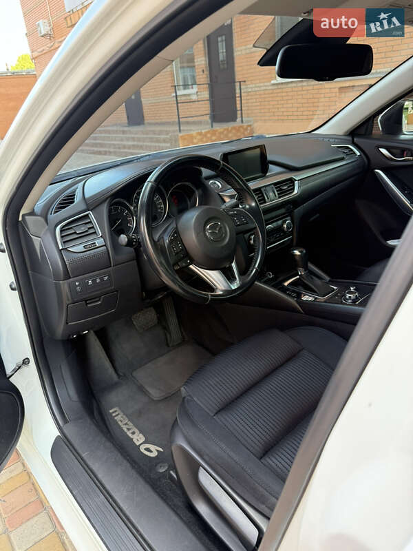 Седан Mazda 6 2015 в Кривому Розі
