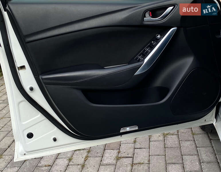 Универсал Mazda 6 2016 в Ровно