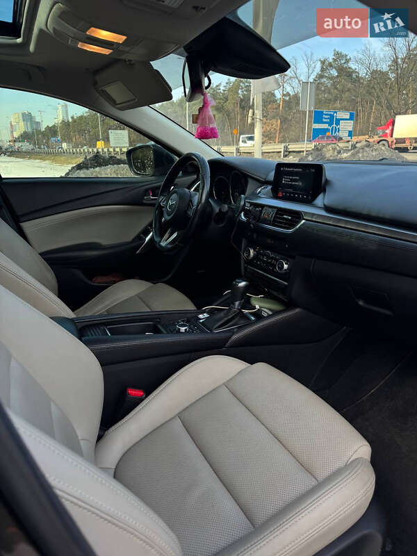 Седан Mazda 6 2016 в Киеве
