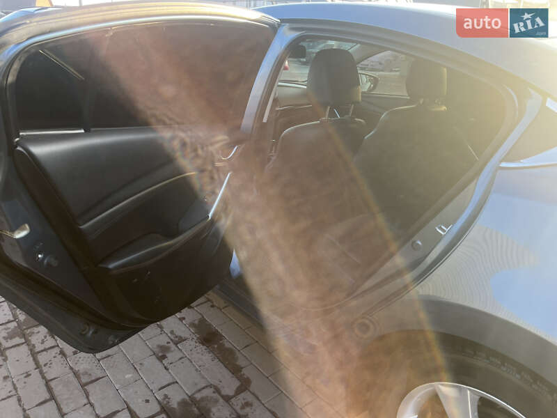 Седан Mazda 6 2013 в Сарнах