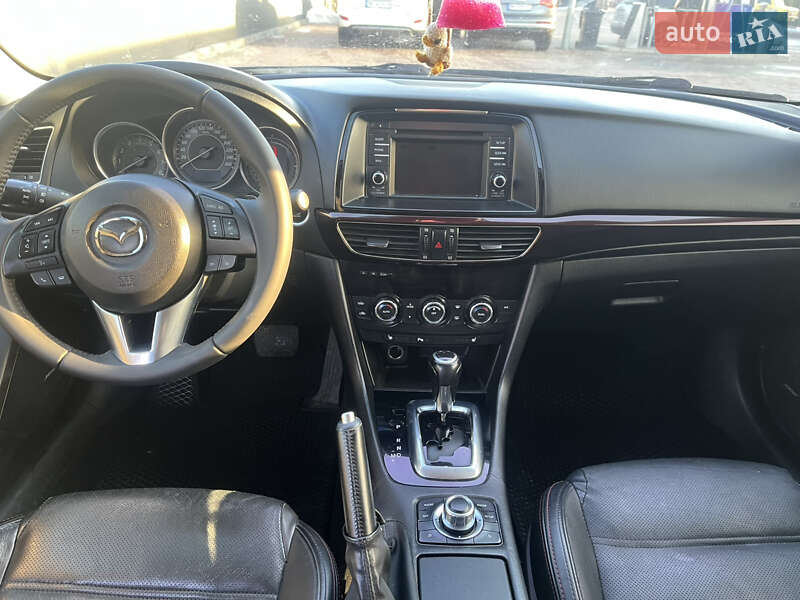 Седан Mazda 6 2013 в Сарнах