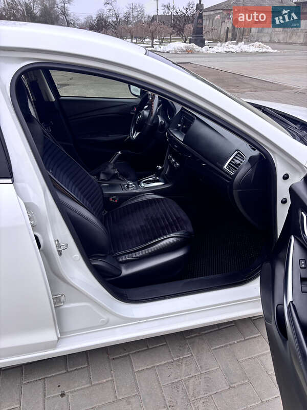 Седан Mazda 6 2013 в Болграді