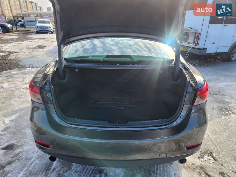 Седан Mazda 6 2016 в Киеве