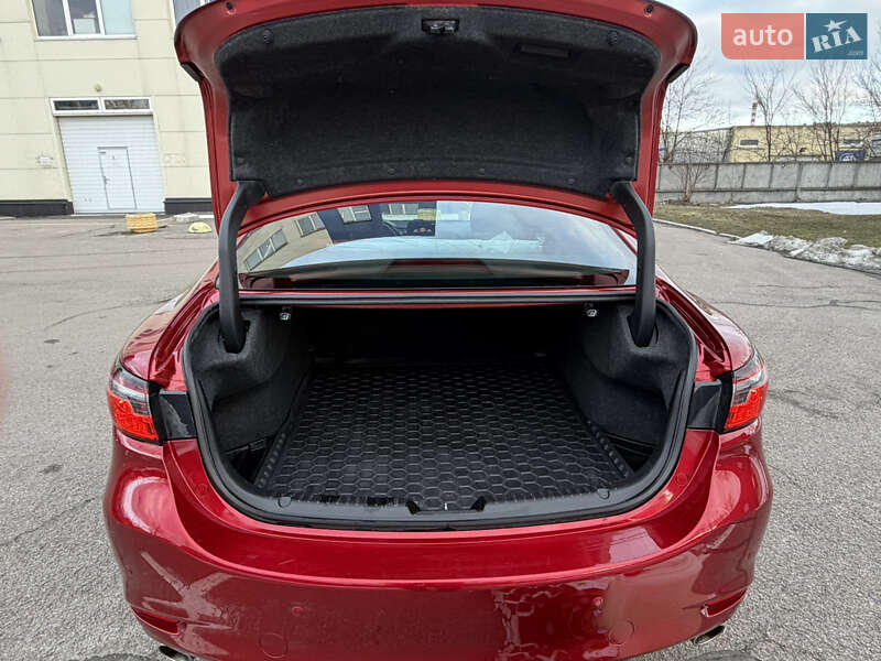 Седан Mazda 6 2019 в Киеве