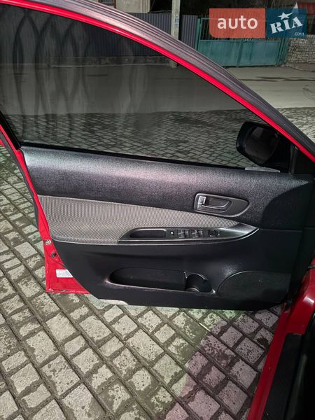 Лифтбек Mazda 6 2003 в Первомайске