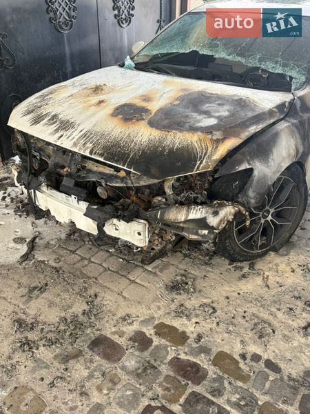 Седан Mazda 6 2016 в Днепре