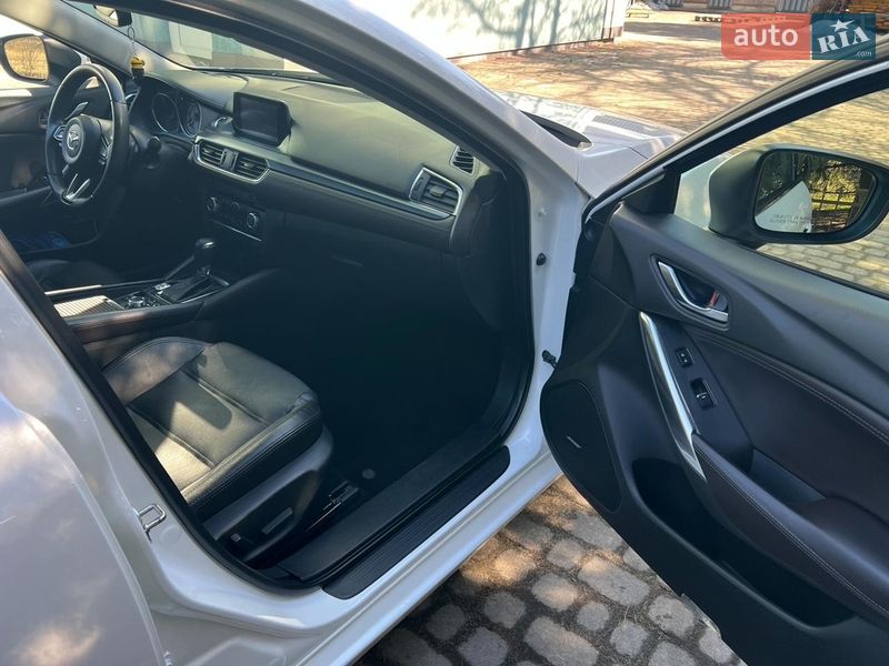 Седан Mazda 6 2016 в Львове