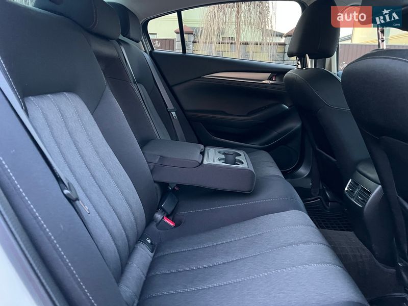 Седан Mazda 6 2019 в Киеве