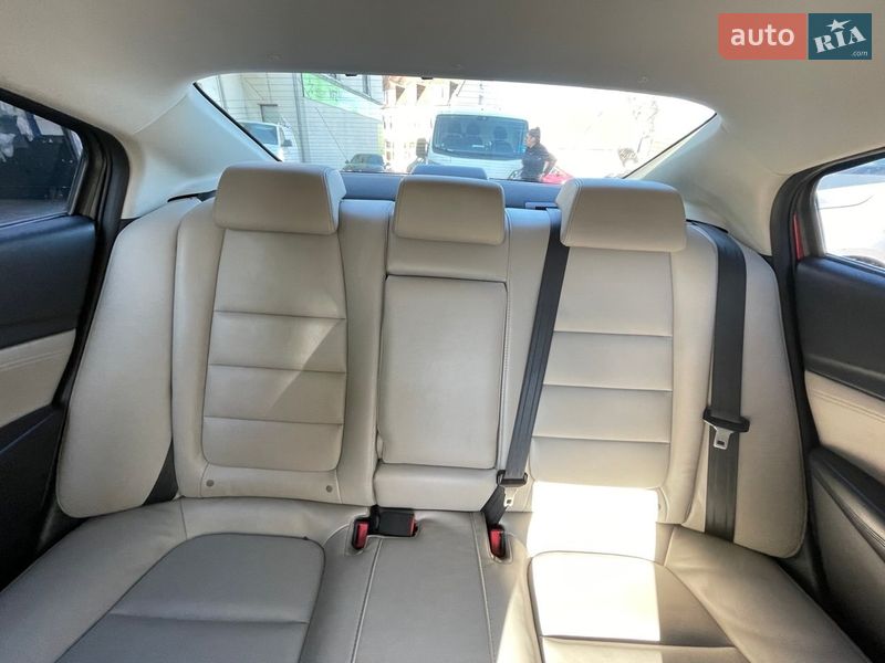 Седан Mazda 6 2014 в Киеве