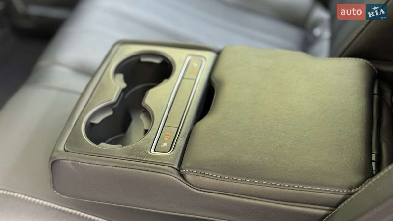 Седан Mazda 6 2019 в Киеве