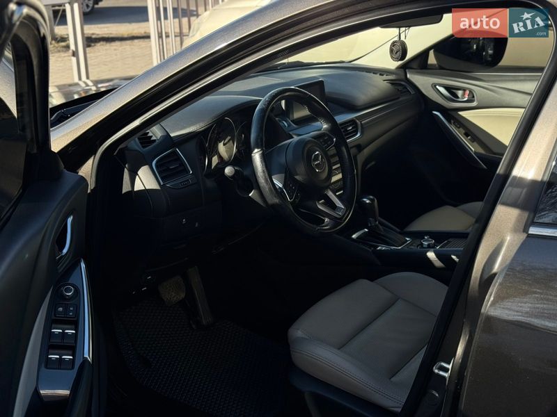 Седан Mazda 6 2016 в Днепре