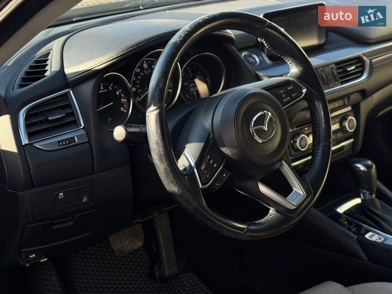 Седан Mazda 6 2016 в Днепре