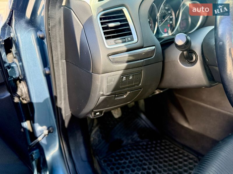 Седан Mazda 6 2014 в Львові