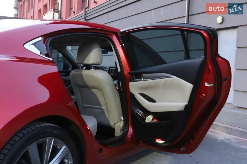 Седан Mazda 6 2018 в Дрогобыче