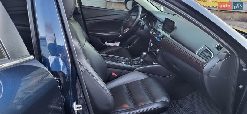 Седан Mazda 6 2016 в Каменском