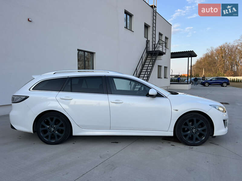 Универсал Mazda 6 2010 в Луцке