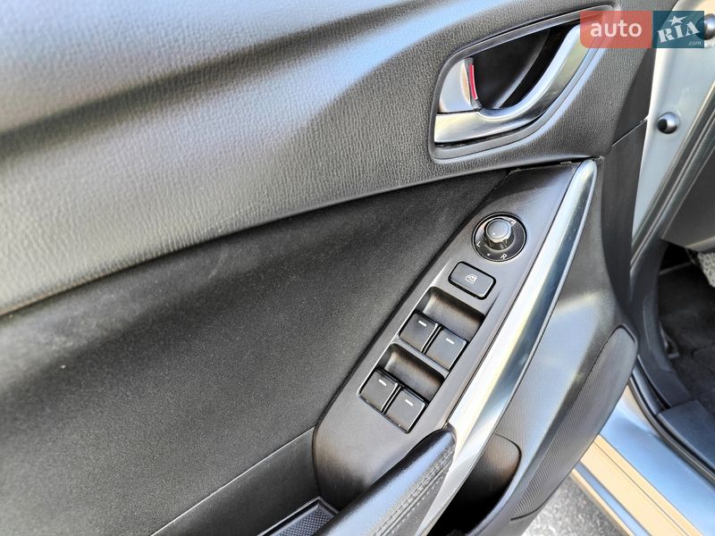 Универсал Mazda 6 2013 в Киеве