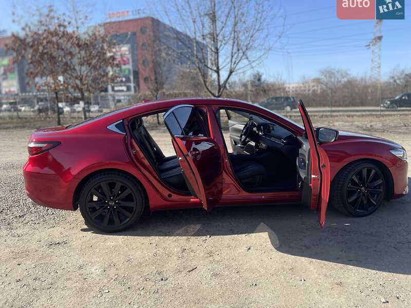Седан Mazda 6 2020 в Вишневом