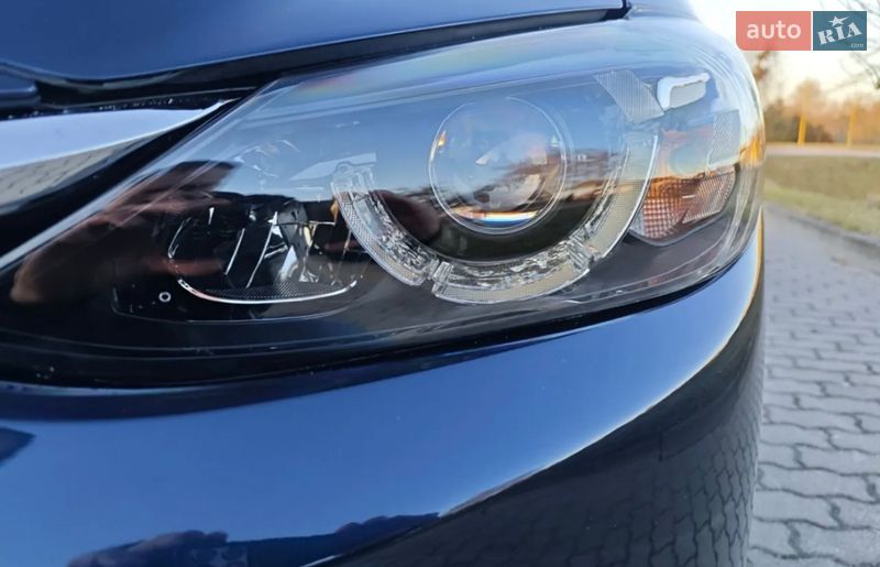 Седан Mazda 6 2017 в Чернигове