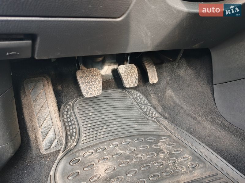 Седан Mazda 6 2005 в Лохвице