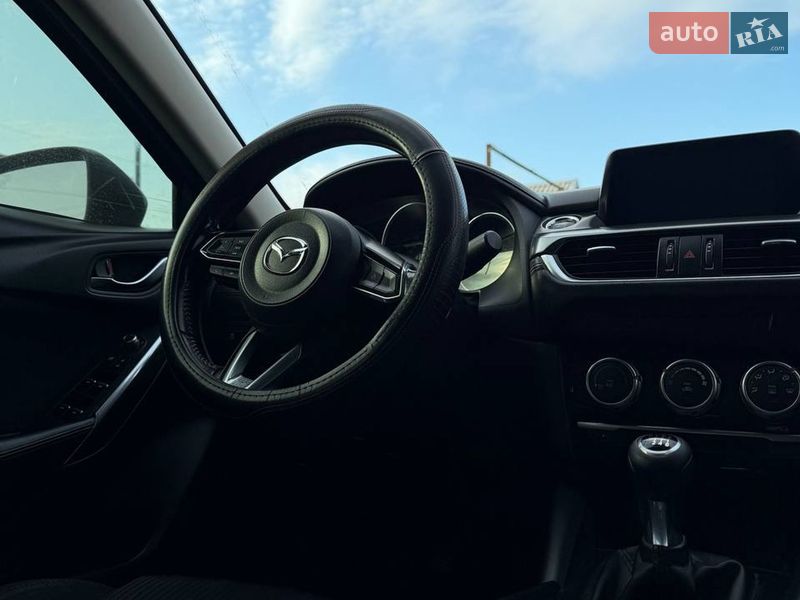Седан Mazda 6 2017 в Софиевке