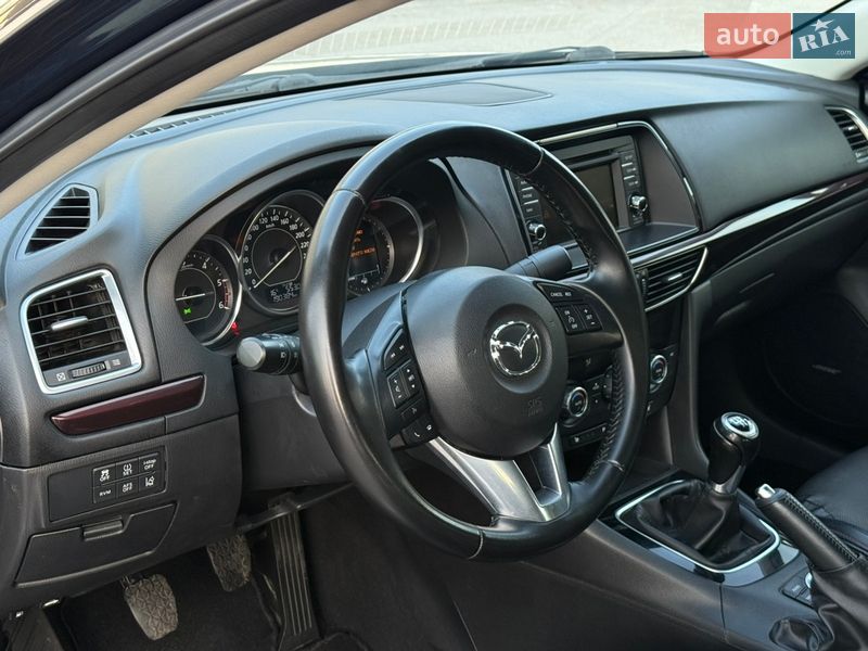 Седан Mazda 6 2014 в Таращі