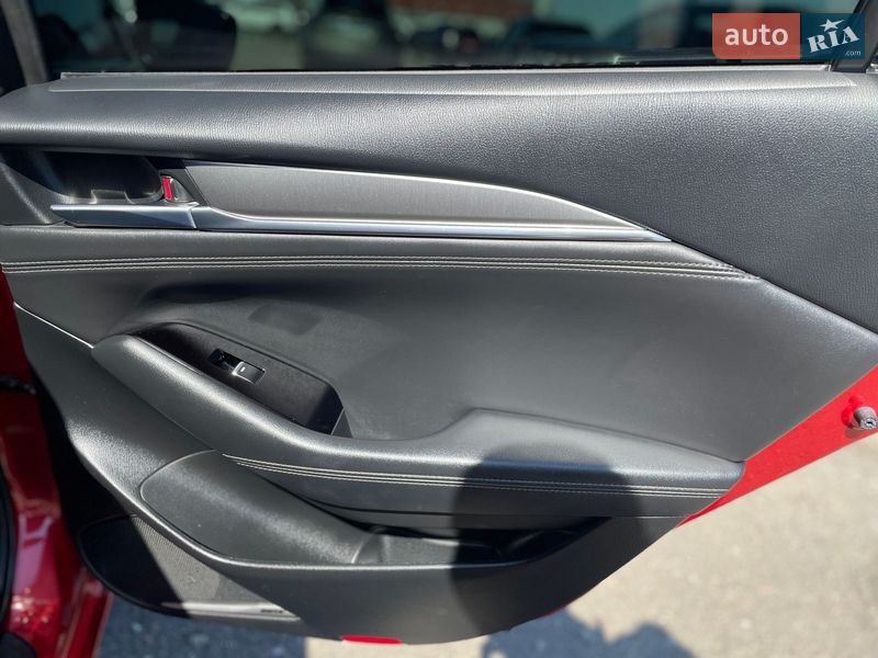 Седан Mazda 6 2020 в Вишневом