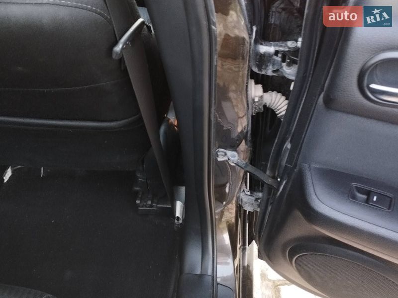 Седан Mazda 6 2011 в Бережанах